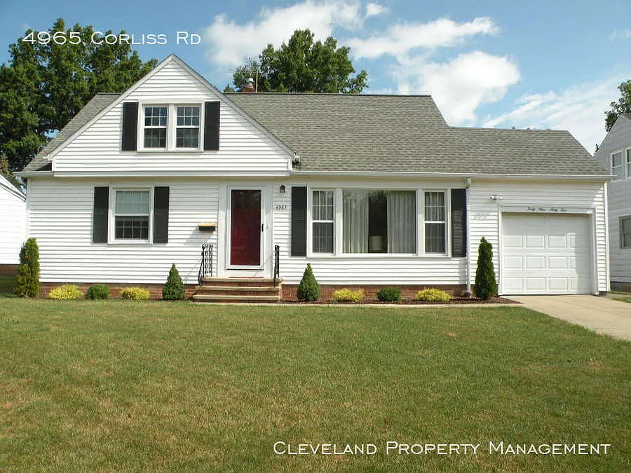 4965 Corliss Rd photo 1