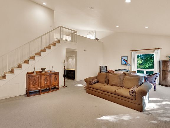 5th image of 939 S Donner Way E #305