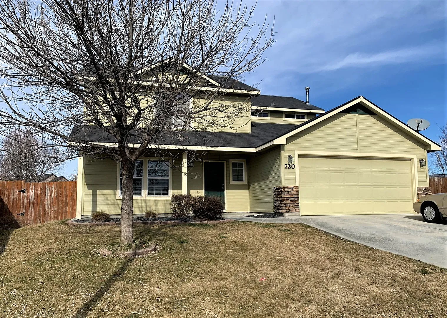 Perfect 3 bed 2.5 bath home in a quiet Middleton neighborhood. — Photo 1