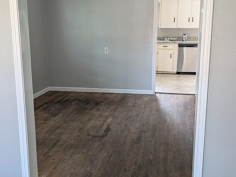 410 S San Jacinto St — Photo 5
