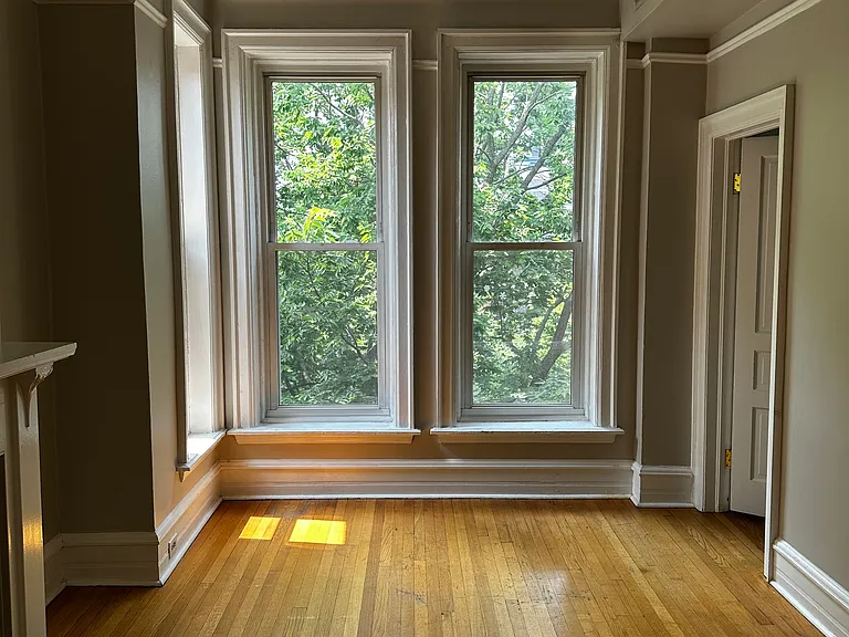 2241 N Seminary Ave #3 — Photo 7