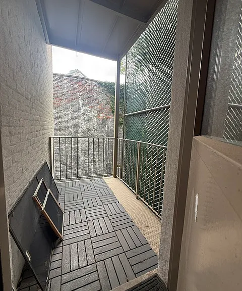 374 8th St #3B — Photo 1