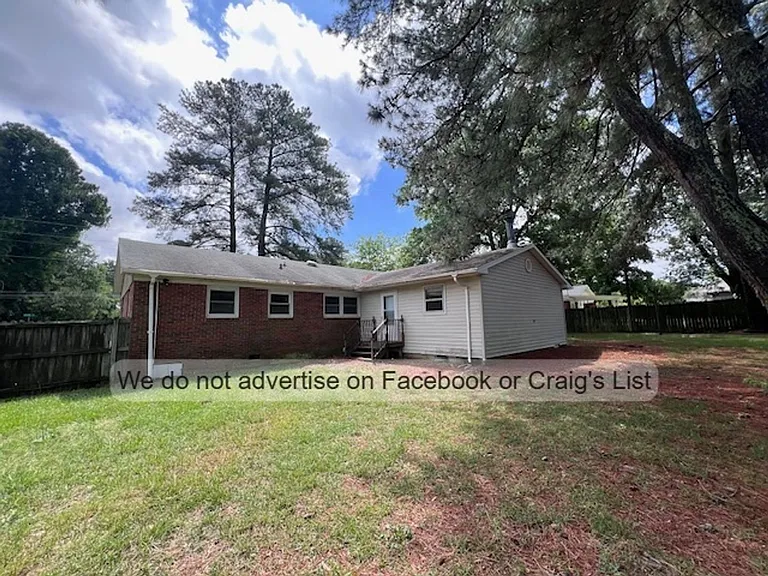 219 N Ingleside Dr — Photo 14