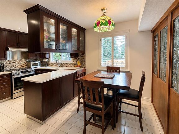 5th image of 544 S Willingdon Blvd SE