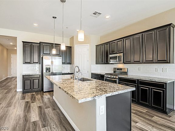 3rd image of 647 Longfeather St