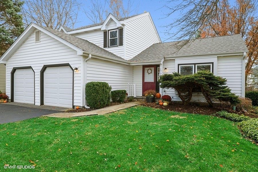 1st image of 17545 W Woodland Dr