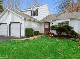 17545 W Woodland Dr, Grayslake, IL 60030