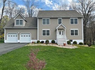 26 Old Beach Glen Rd, Rockaway, NJ 07866