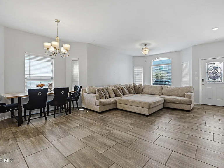 14841 Tierra Coruna Ave — Photo 6