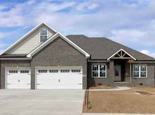 738 Heritage Preserve Ln, Bowling Green, KY 42104