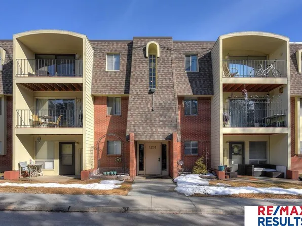 1231 S 121st Plz APT 212, Omaha, NE 68144