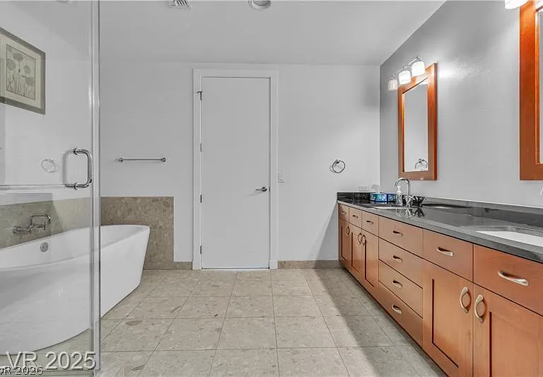 4525 Dean Martin Dr #3207 — Photo 58