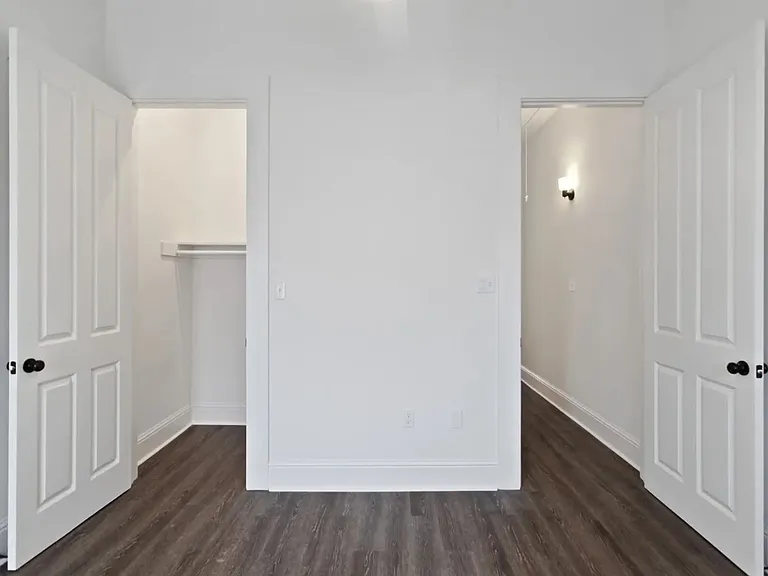 3422 Lasalle St — Photo 7
