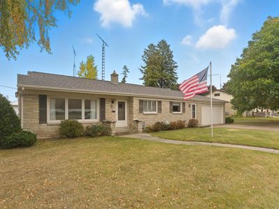 2206 Division STREET, Manitowoc, WI, 54220