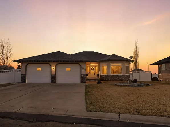5002 58th St, Daysland, AB T0B 1A0