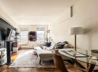 690 Greenwich St APT 4E, New York, NY