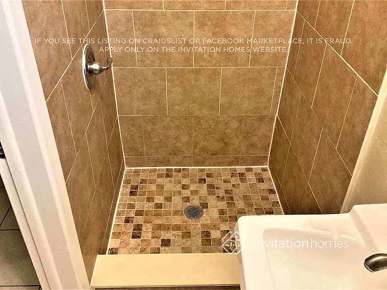 11124 64th Ter — Photo 14