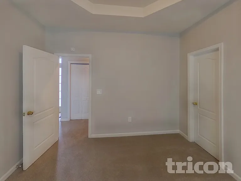 6297 Redcliff Dr — Photo 7