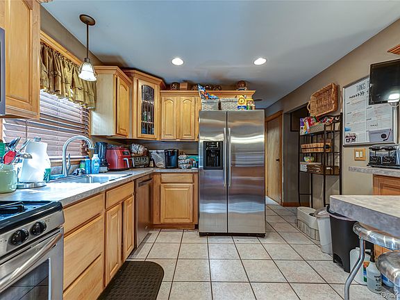 4th image of 11 Berkshire Drive