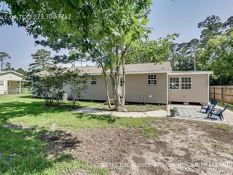 912 Maple St — Photo 29