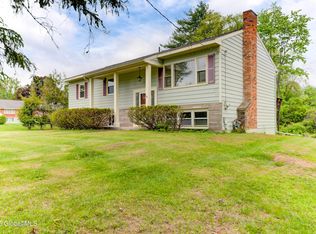 1 Rivercrest Dr, Rexford, NY 12148