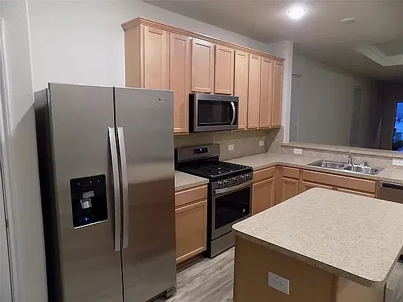 3 bed, 1510 sqft, $1,895 — Photo 2