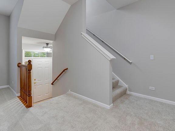 4th image of 258 Broadmoor Ln