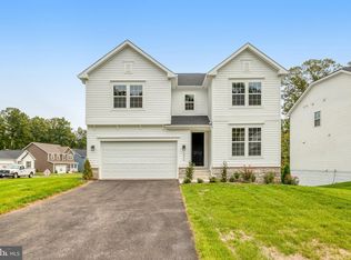 2845 White Tail Dr, Locust Grove, VA 22508