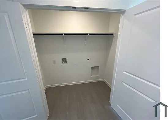 1713 Crossbill St — Photo 9