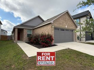 323 Deer Crest Dr, New Braunfels, TX 78130