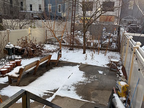 2nd image of 218 21st St #R1