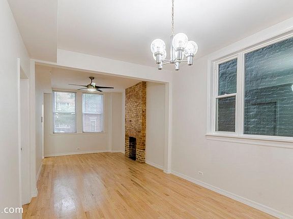5th image of 2631 W Superior St APT 01