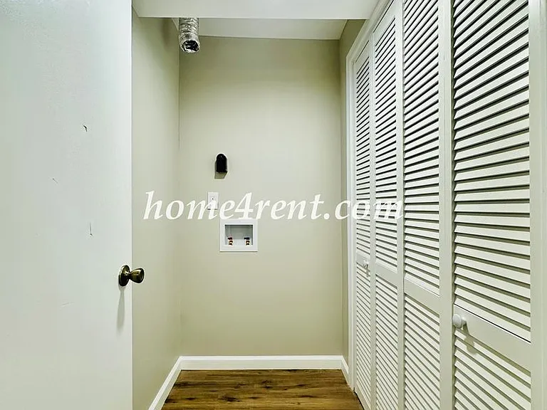 7421 Hardy Ave — Photo 31