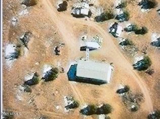 44200 N Cattle Dr, Ash Fork, AZ 86320