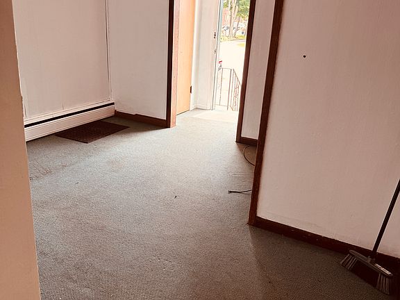 3rd image of 3374 Genesee St #1