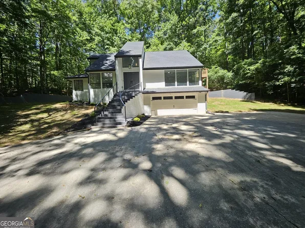 6452 Lake Esther Dr, Fairburn, GA 30213