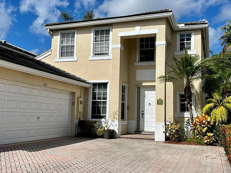 8311 Hampton Wood Dr — Photo 1