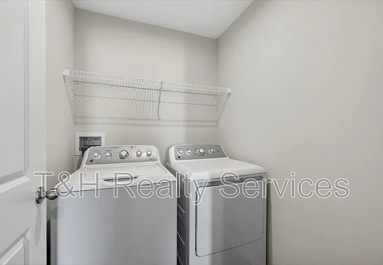 40 N Fairfield Dr — Photo 37