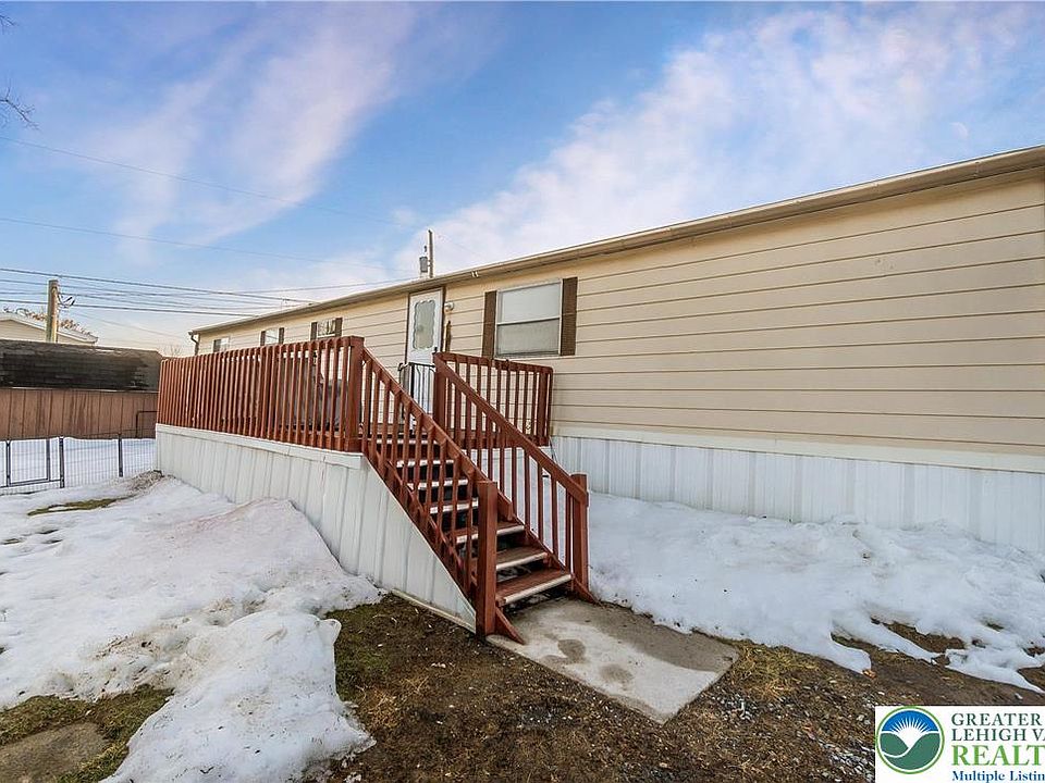 1st image of 1048 Cedar St