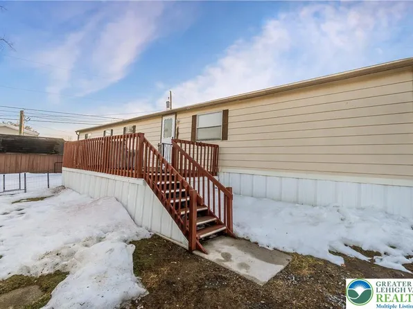 1048 Cedar St, Laurys Station, PA 18059