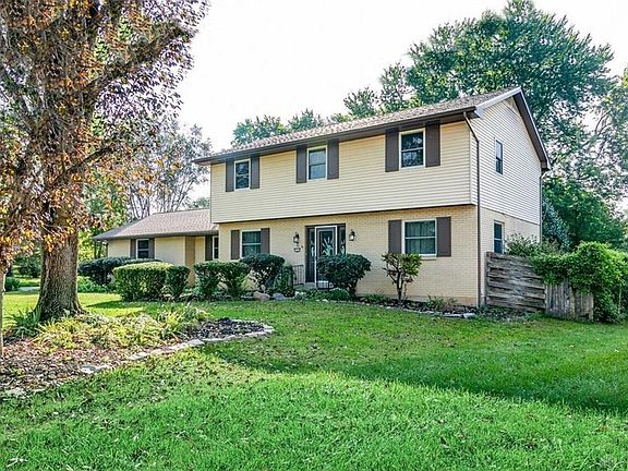 3rd image of 2733 Vickie Dr