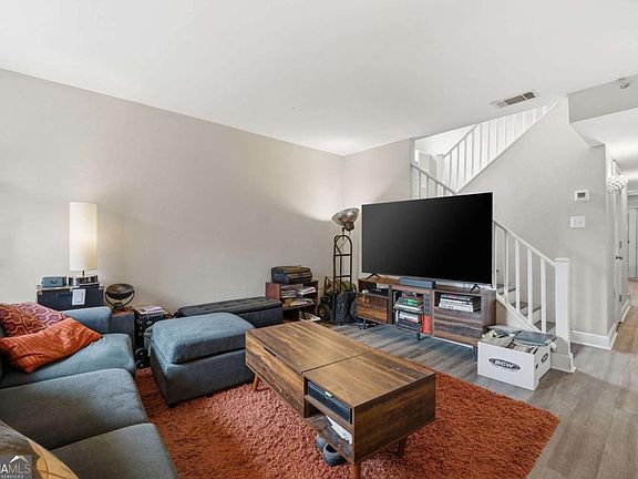 4th image of 385 Ralph McGill Blvd NE APT D