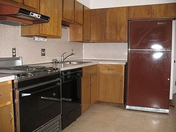 2nd image of 38 Pleasantview Dr