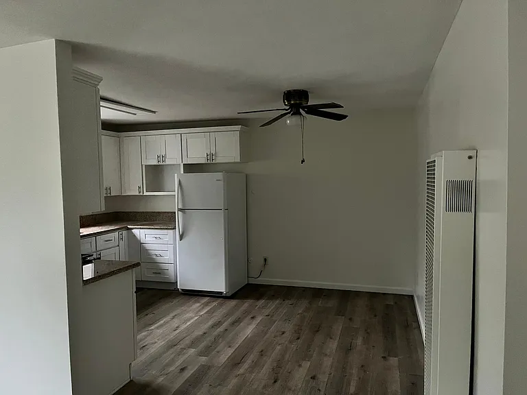 502 N Ditmar St #B — Photo 8