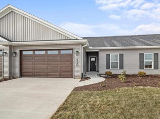 520 N 3rd St, Eldridge, IA 52748