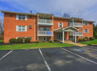 220 Coraopolis Rd #10, Coraopolis, PA 15108