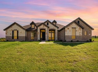 710 Serenity Ln, Red Oak, TX 75154
