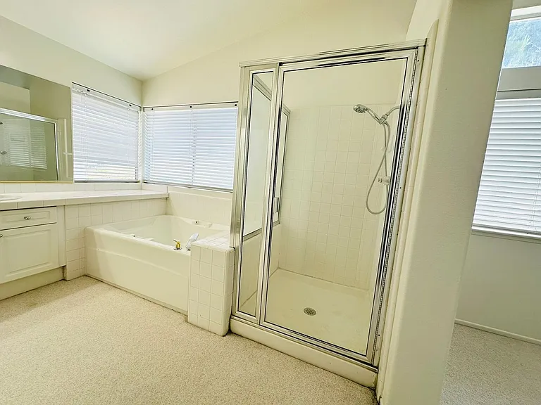 26253 King Edwards Dr — Photo 32