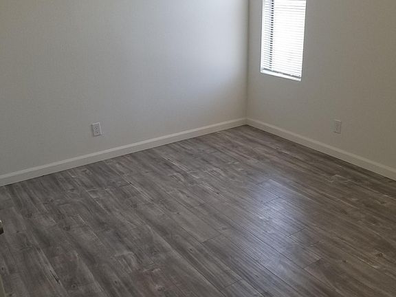 5th image of 1244 Stanley Ave