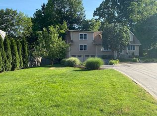 295 Roseville Ter, Fairfield, CT 06824